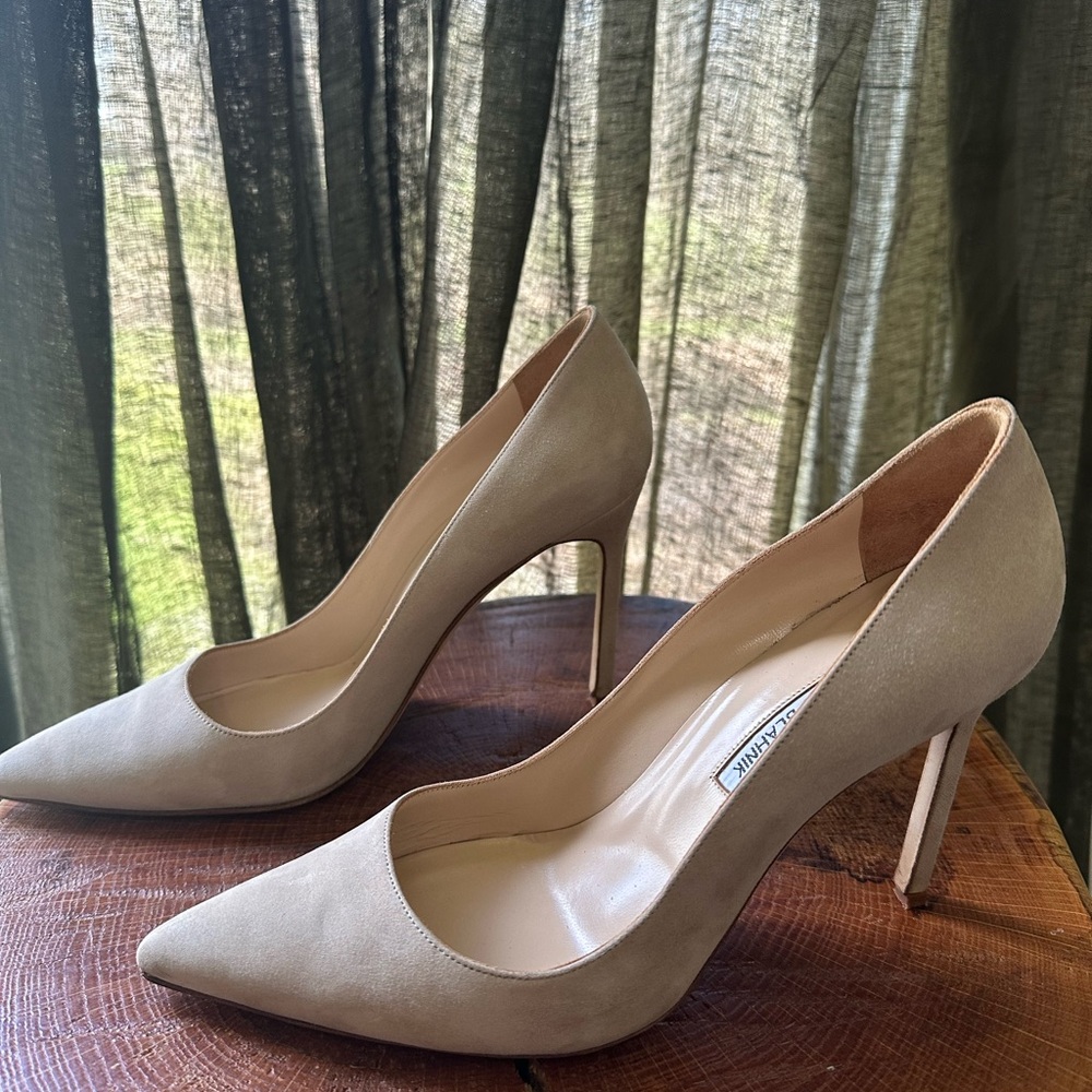 MANOLO BLAHNIK 105mm BB Suede Stiletto Pump